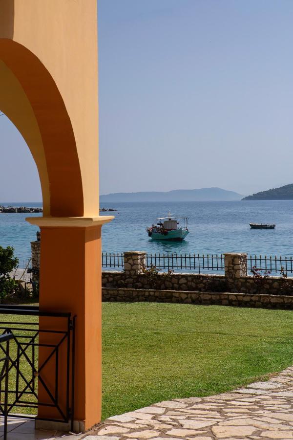 Captain Nick Aparthotel Mikros Gialos Buitenkant foto