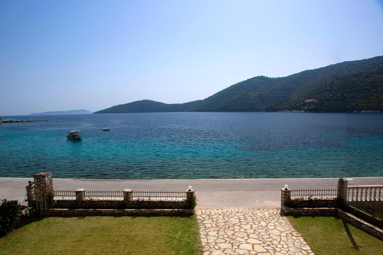 Captain Nick Aparthotel Mikros Gialos Buitenkant foto