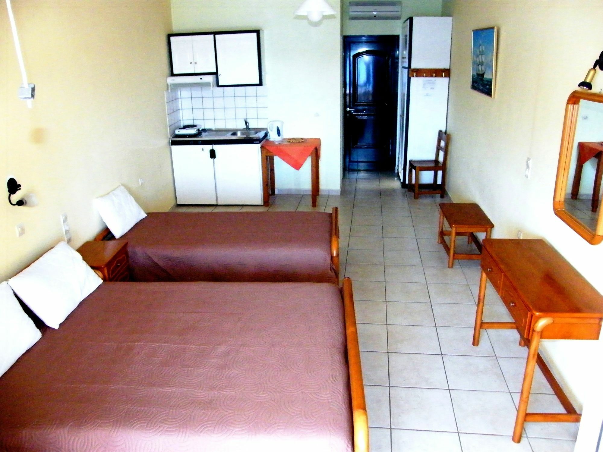 Captain Nick Aparthotel Mikros Gialos Buitenkant foto